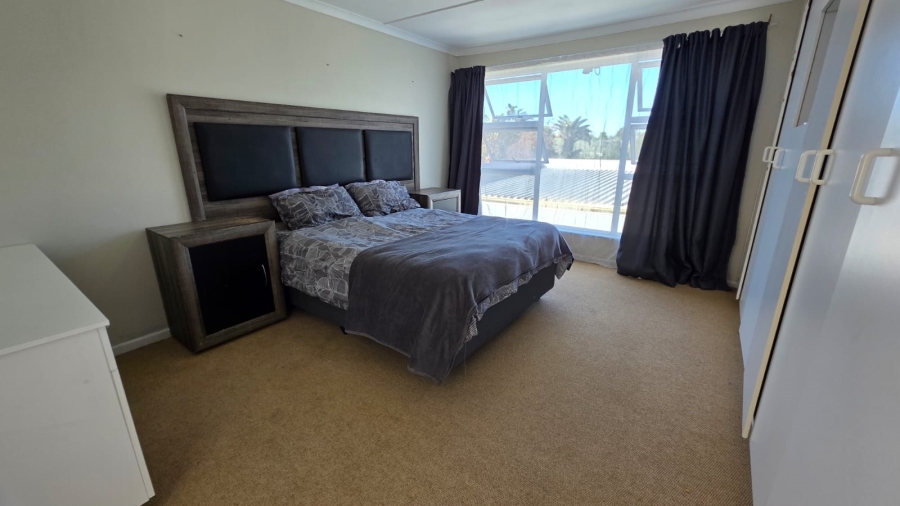 3 Bedroom Property for Sale in Denneoord Western Cape